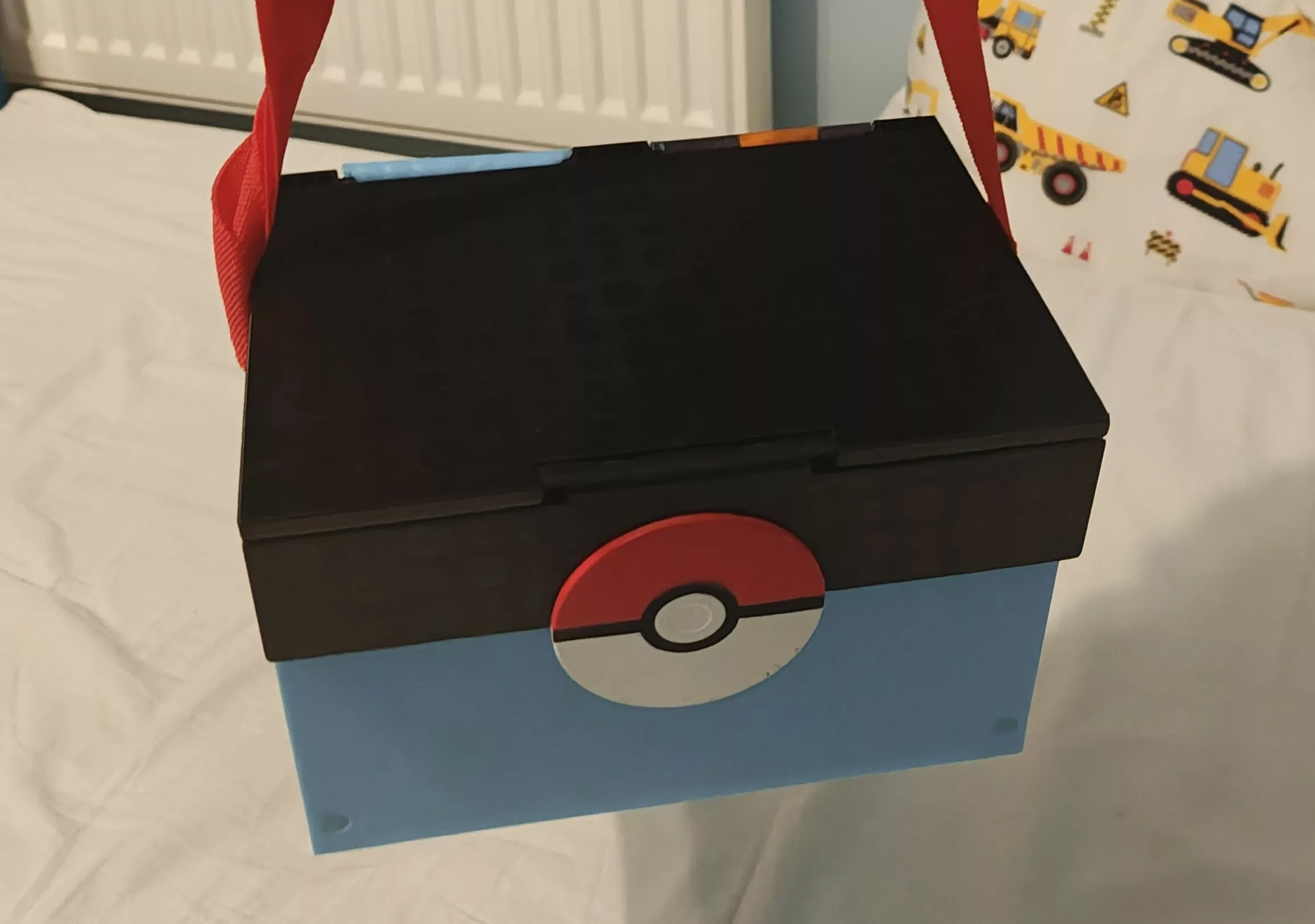 Ile wytrzyma zabawka Pokémon? Recenzja Carry Case Volcano Playset po 3 latach tortur!
